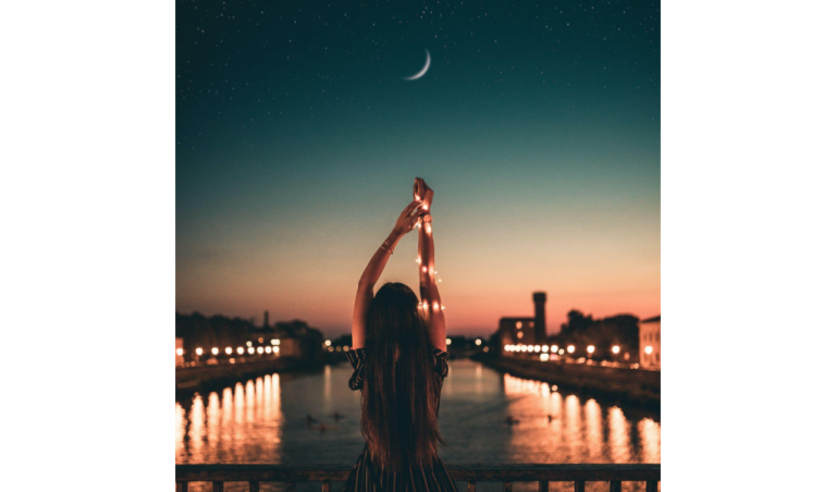 Couper ses cheveux avec la lune - ésotérique