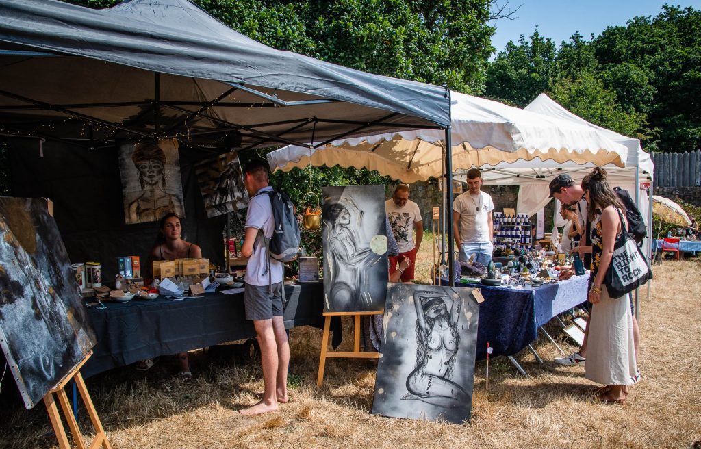 Lunivers-dAnnabel-Stand-Fete-de-la-Pleine-Lune-2022-3