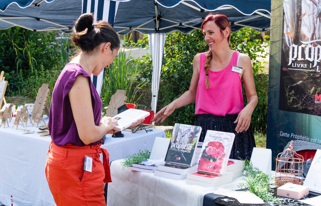 Trésors-cachés-Stand-Fete-de-la-Pleine-Lune-2022-2