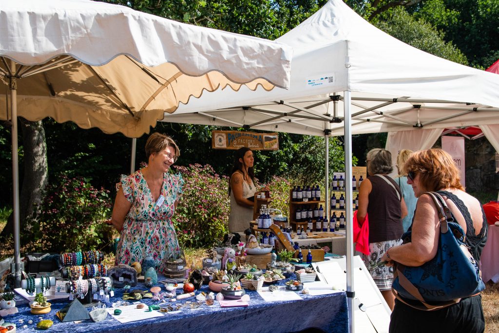 Ty-Kevlen-Quai-des-minéraux-Stand-Fete-de-la-Pleine-Lune-2022-3