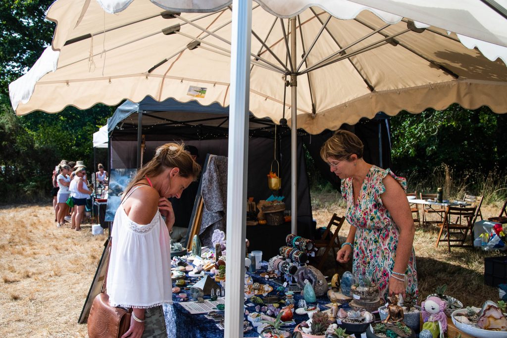 Ty-Kevlen-Quai-des-minéraux-Stand-Fete-de-la-Pleine-Lune-2022-5